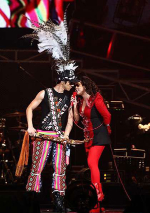 張惠妹演唱會昨晚收官 舊愛王力宏現(xiàn)身搶親(圖)