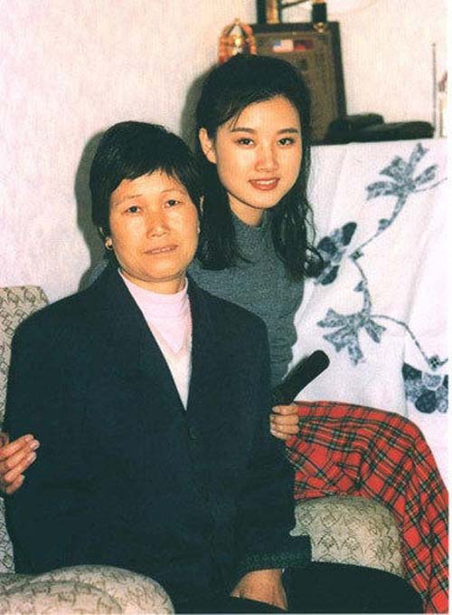 ����Ӣ�cĸ�H��Ҋ��Ӱ�ع� ���������D��