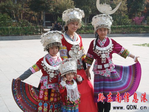 清明節小長假雷山縣旅游非常火爆(圖)