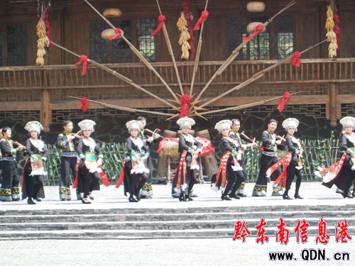 清明節小長假雷山縣旅游非常火爆(圖)