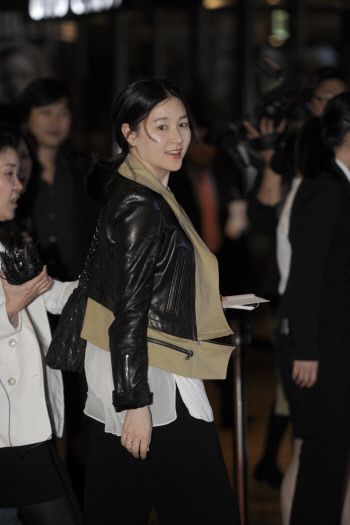 ��Ӣ�ۮa��1���׳�ϯ��� �y�l��