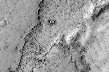 �@��ͻ���Ļ��ǵ��ο���������һ�^��������ԓ�D�@ʾ���ǰ�������ƽԭ�ϵ��ێr����߅�����@�ǻ����������p���ێr�^�����E�ɞĵ��ێr���w�ˏV��؅^�������J�����ˮһ�ӣ����������ٺܿ졣�@���DƬ����2012��4��4�չ�����