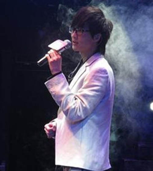 許嵩獻唱MusicRadio 三首金曲點燃拉票熱潮