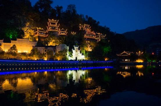 重溫泰坦尼克經典 懷舊千年古鎮鎮遠(圖)