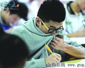 �߿����գ�ӛ��ӛ����˿���(ch��ng)����c(di��n)�c(di��n)�ε�