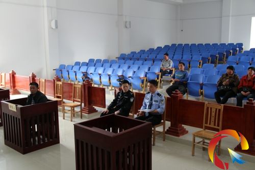 鎮(zhèn)遠(yuǎn)縣交警大隊事故處理民警馬某、袁某兩位警官出庭