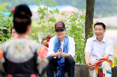 5��13������կ�h��Ȫ悿�����������ˇ�������c��կ�hί����ӛ���h�L��������ͬ���p�������