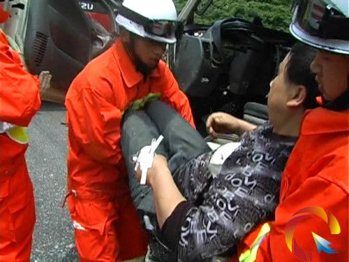 圖為被困者安全救出