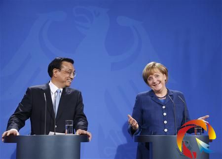 李克強與默克爾在新聞發布會上