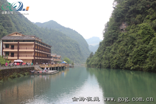 �����Ľ��ɽˮ