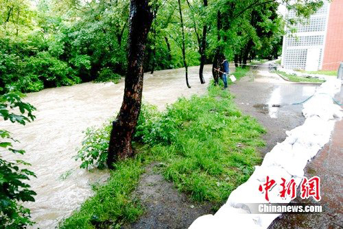 2�հ��������ˆT�ڲ�����10�^���ϲ�Ϫ߅�b�\ɳ����(�zӰ���S�l/�КW��)