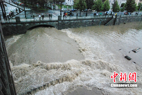 �������ߺ��ϵ�һ̎ͣ܇���ѳ�������(�zӰ���S�l/�КW��)