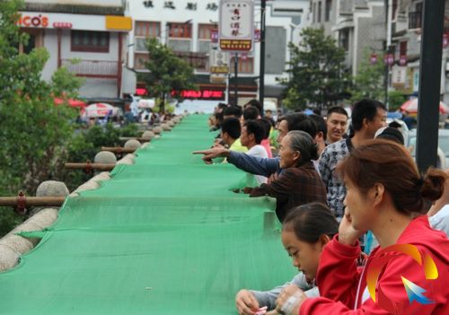 對比較危險的觀賞地點進行了隔離、加固處理