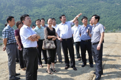 李飛躍、廖飛一行到黔東四縣調研