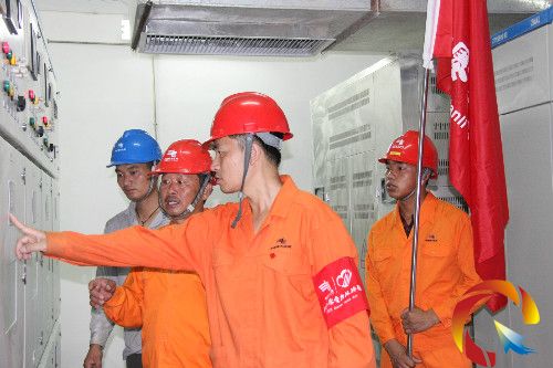 服務(wù)隊深入廠房車間配電室巡檢