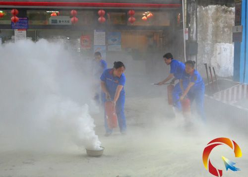 石油公司滅火演練