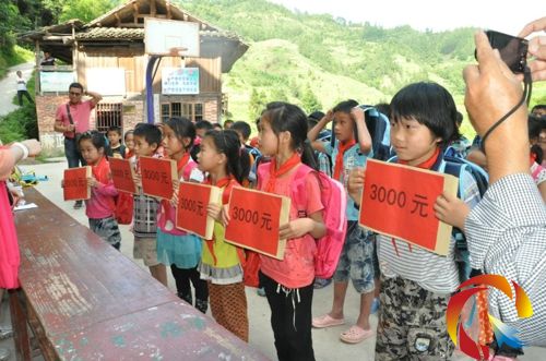 �õ����ľ����ĺ���