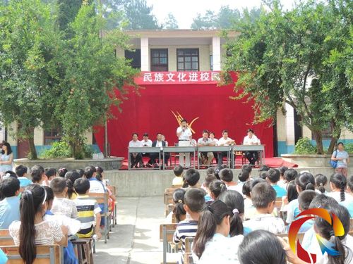 民族文化進校園