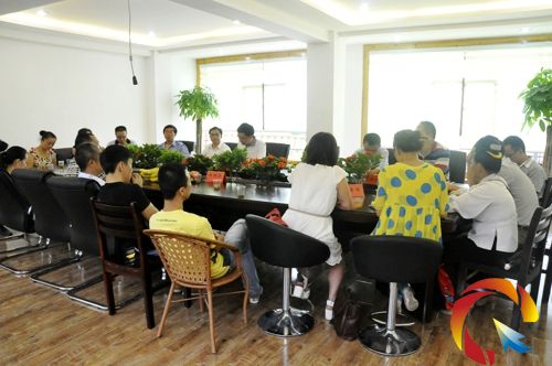 ��Մ���F��