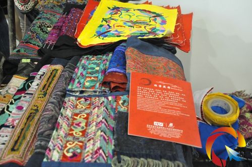 ���օ�չ��Ʒչʾ