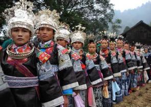 ���͹������𡰰ٹ�֮�l��