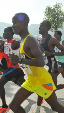 ������ؠ���  ���³�  �z