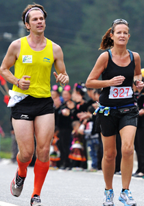 ���l�fŮ�Ӳ����С� ����x  �z