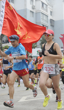 ���_�h��  ����  �z