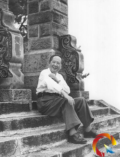 光明講壇:走近毛澤東