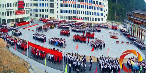 學生們正在列隊