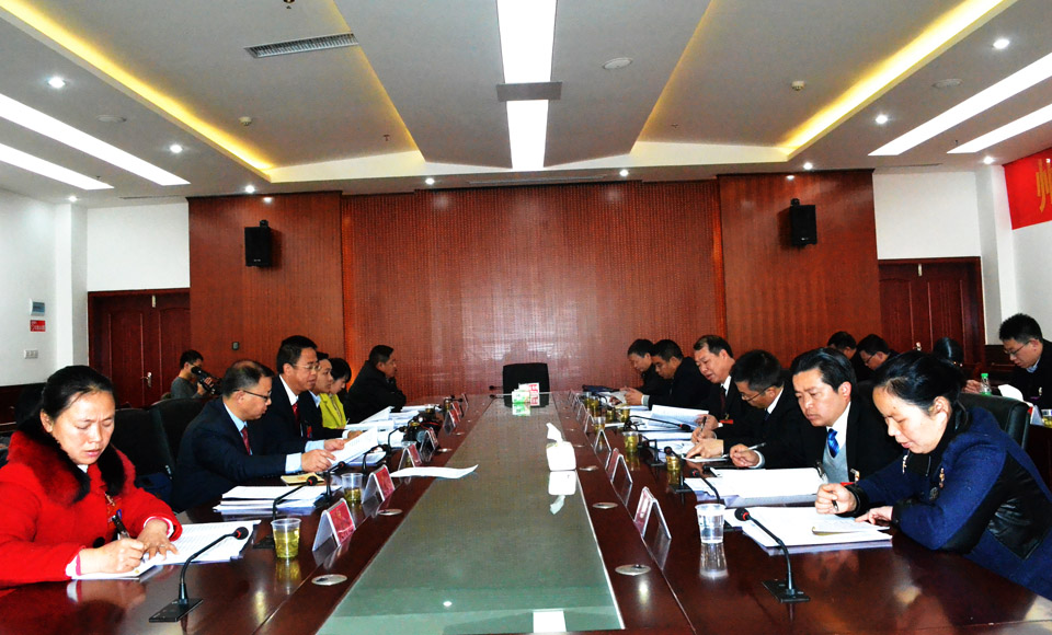 ��������F