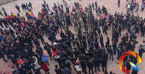 熱鬧非凡的廣場