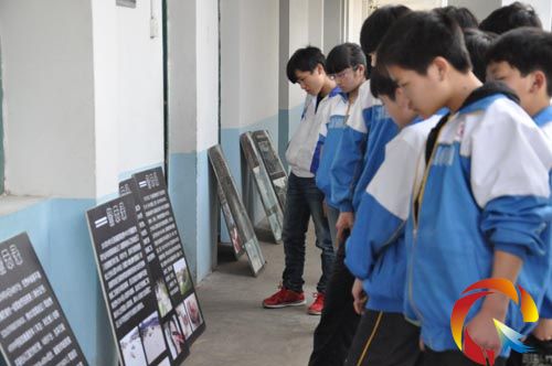 從江縣司法局送法進校園 學生學法過“六一”