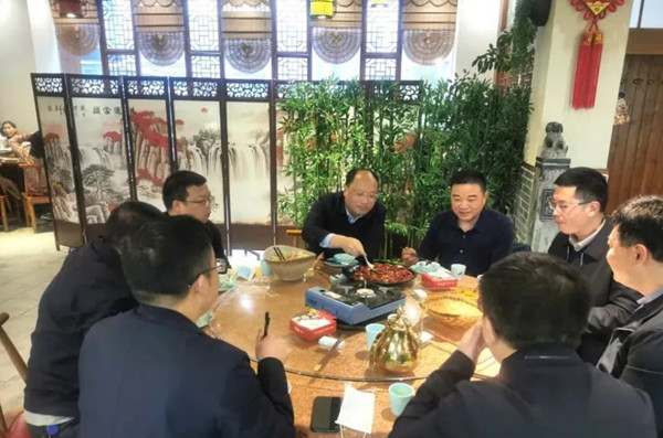 ����硱����Ů���R���혷 13�qŮ����ΑK�����k