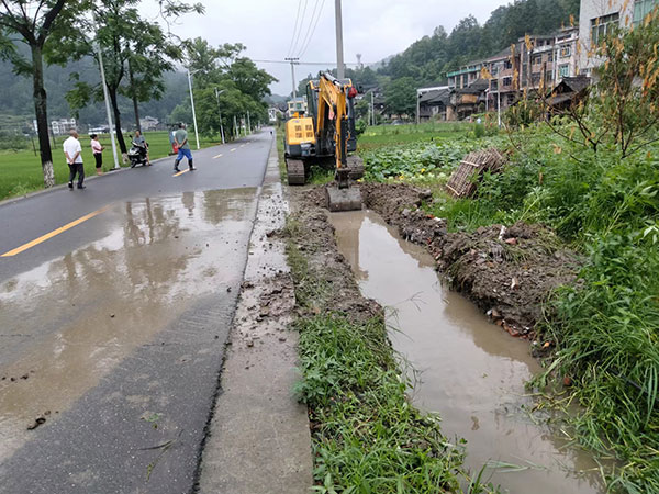 �����L������ �M���_չ�󾚱�