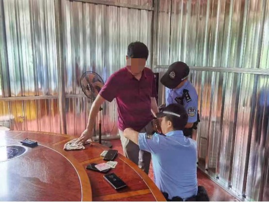 �e�ӡ����ˡ���(ji��) ��(j��ng)�ɡ�������e�O�_(k��i)չ �����Ƿ����Y����