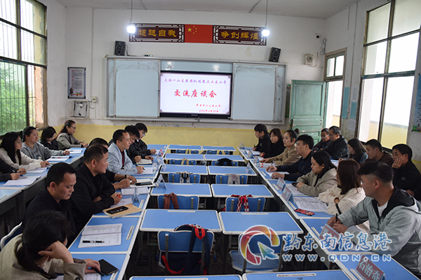 ���������b��˼·���y�ֹ��M�V��ƪ�����������h�{���(zh��n)С�WУ�H�������