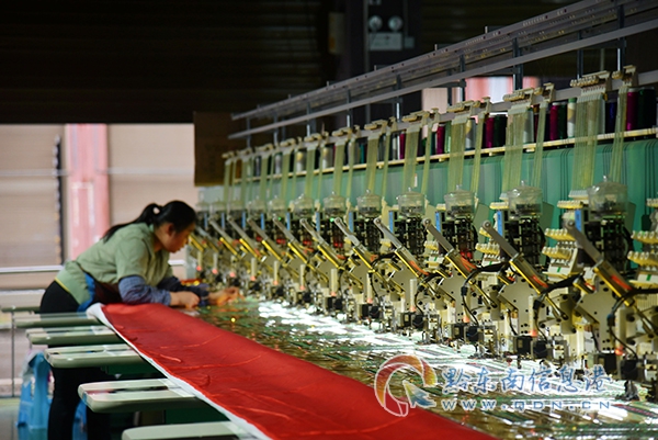 2024��5��8�գ����wȺ���͹������F��ʡ�Ľ��h������^�׵ط�ؚ���w�����c��Ӣ���C�ӹ��S��ؚ܇�g�����a���C