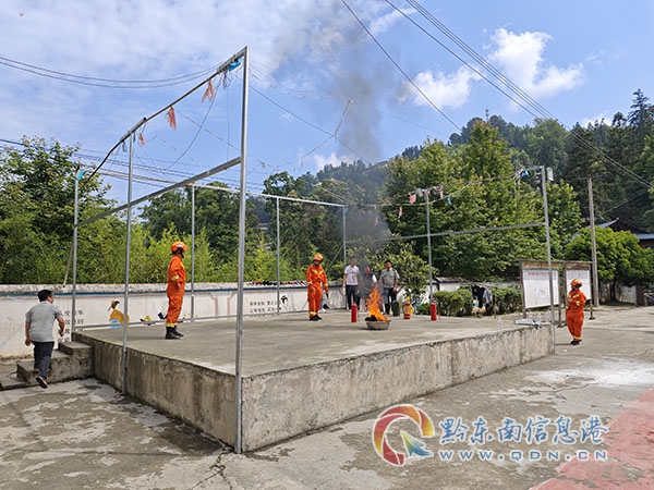 �D4��ģ�M���(z��i)�F(xi��n)��(ch��ng)