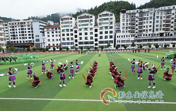 �Ľ����С�У�����F����չ���z����