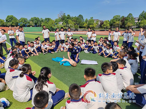 ������С�_չ27������������ϵ�л��