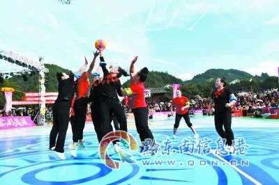 ��ɽ�hί��ӛ���\����꠸������С��Ϻ����_չ���̿�����