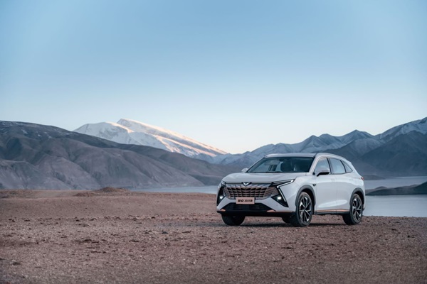 ���������Ş�I܇�ȁ������� U7 ���Ĵ˟o������ �F�Ʒ�b���A�M�e��