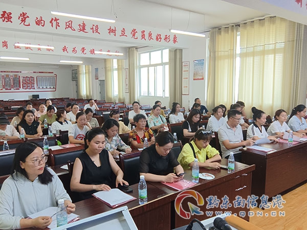 ��ί���F��