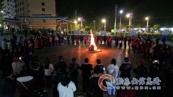 �Ľ��h��������������ί�T����������